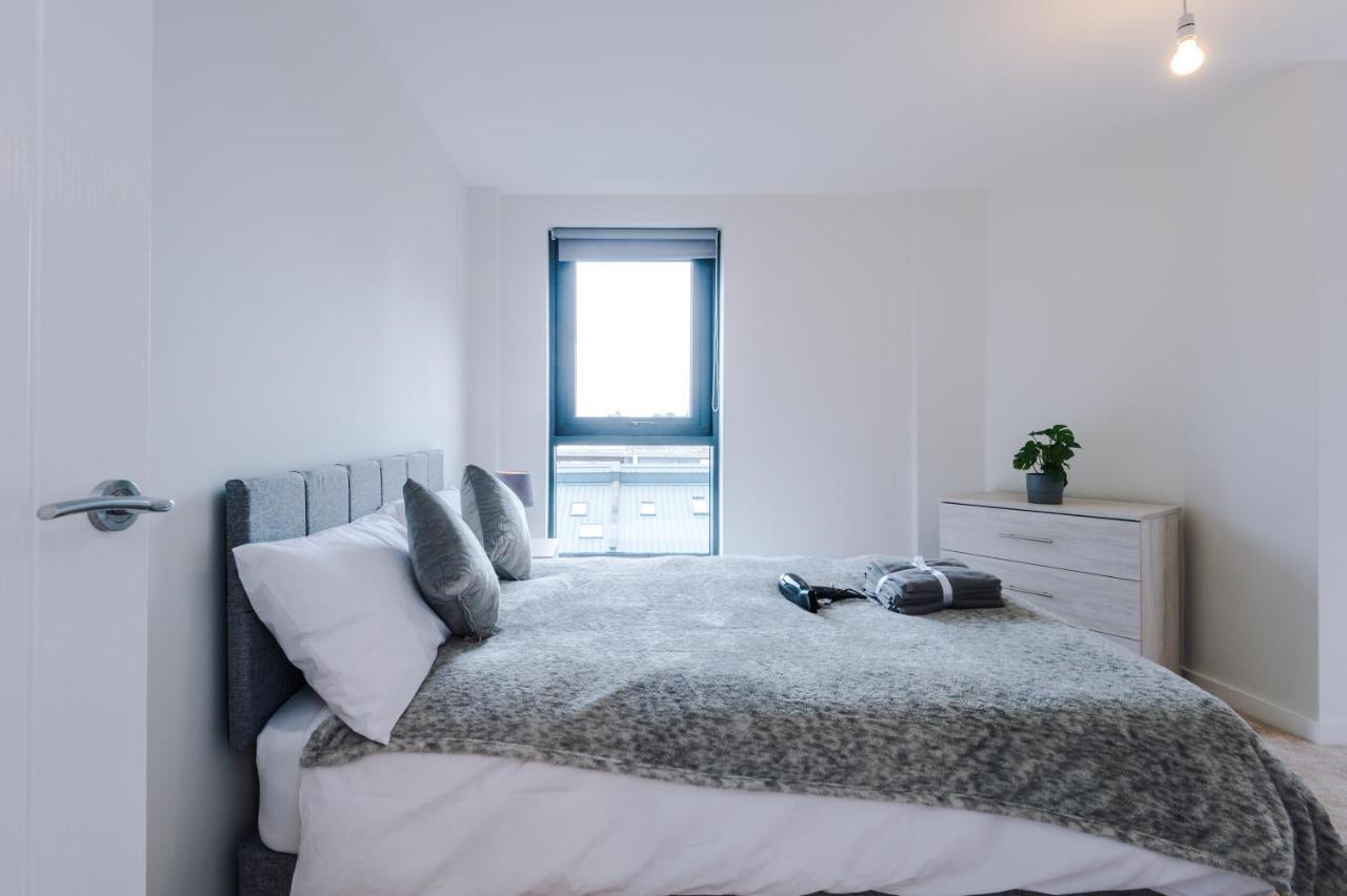 ✰Onpoint - Modern 2 Bed Apartment Close To Centre✰ Leeds  Bagian luar foto