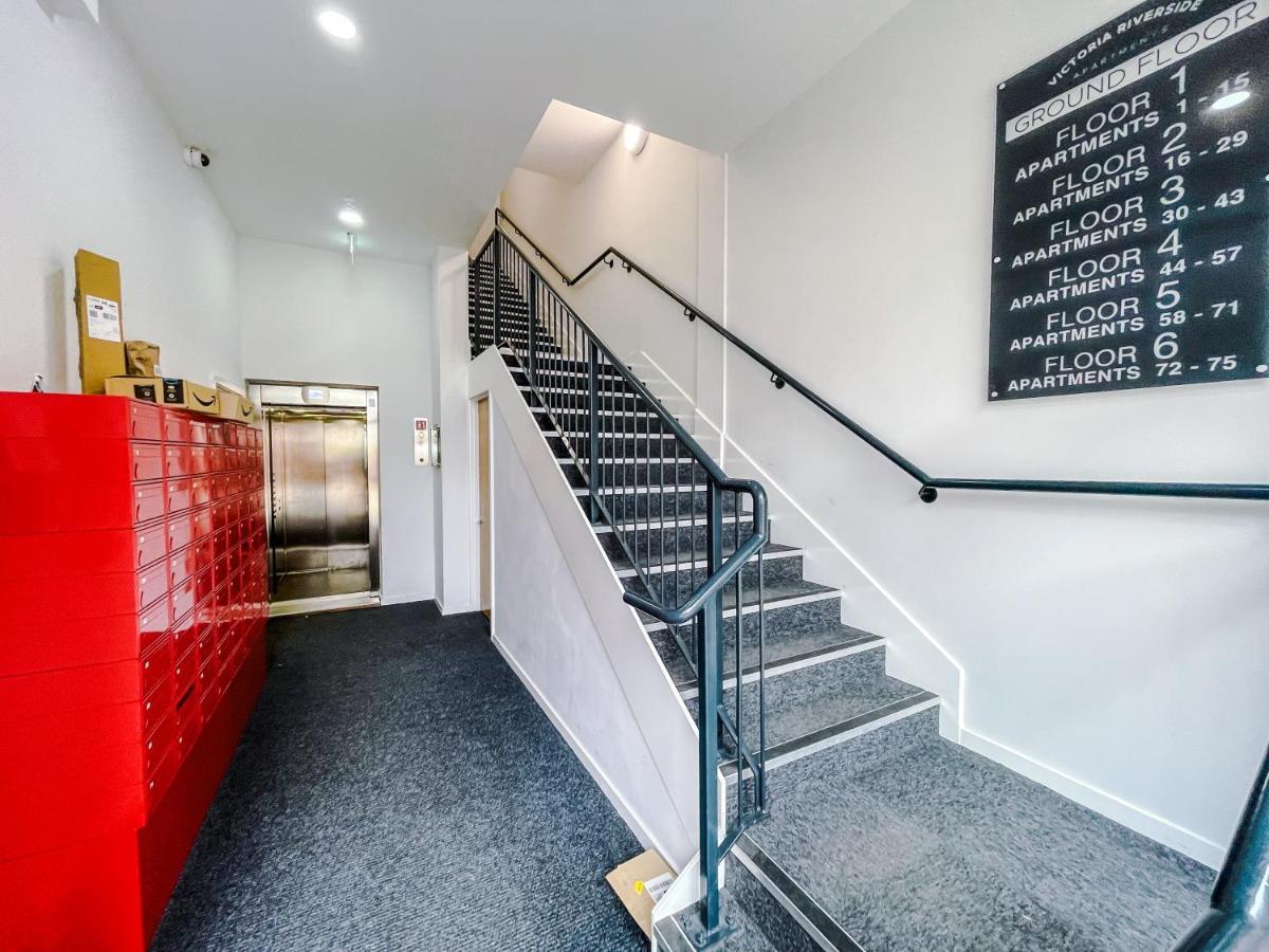 ✰Onpoint - Modern 2 Bed Apartment Close To Centre✰ Leeds  Bagian luar foto