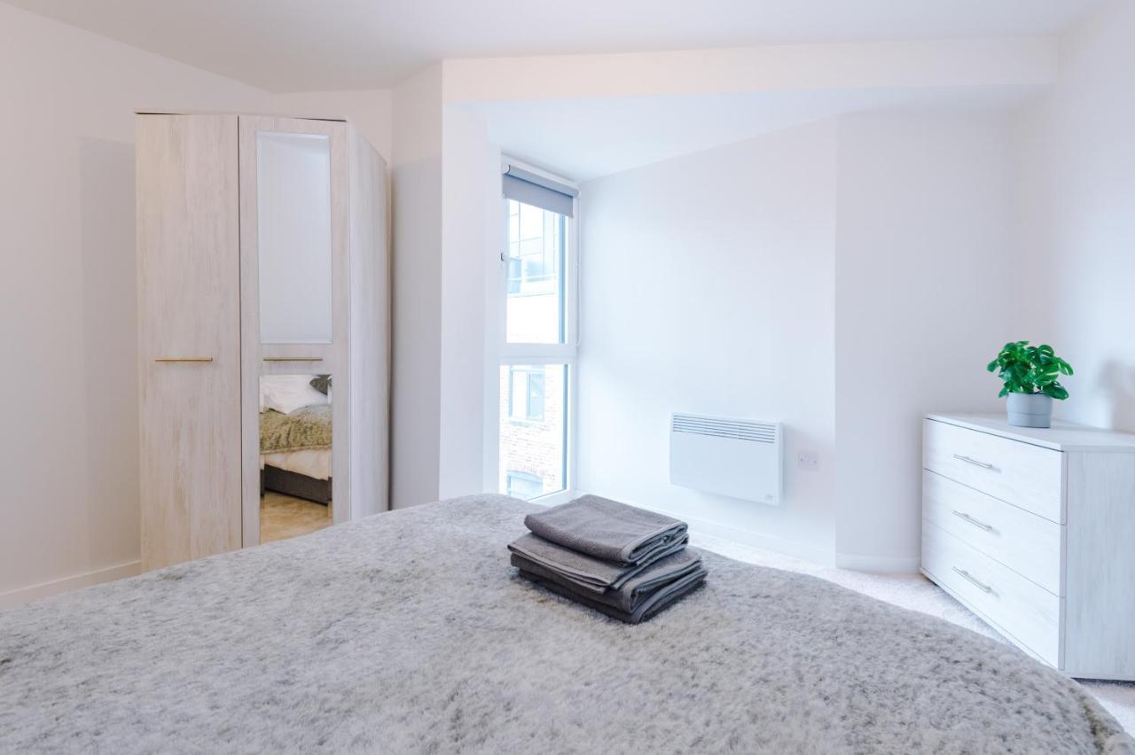 ✰Onpoint - Modern 2 Bed Apartment Close To Centre✰ Leeds  Bagian luar foto