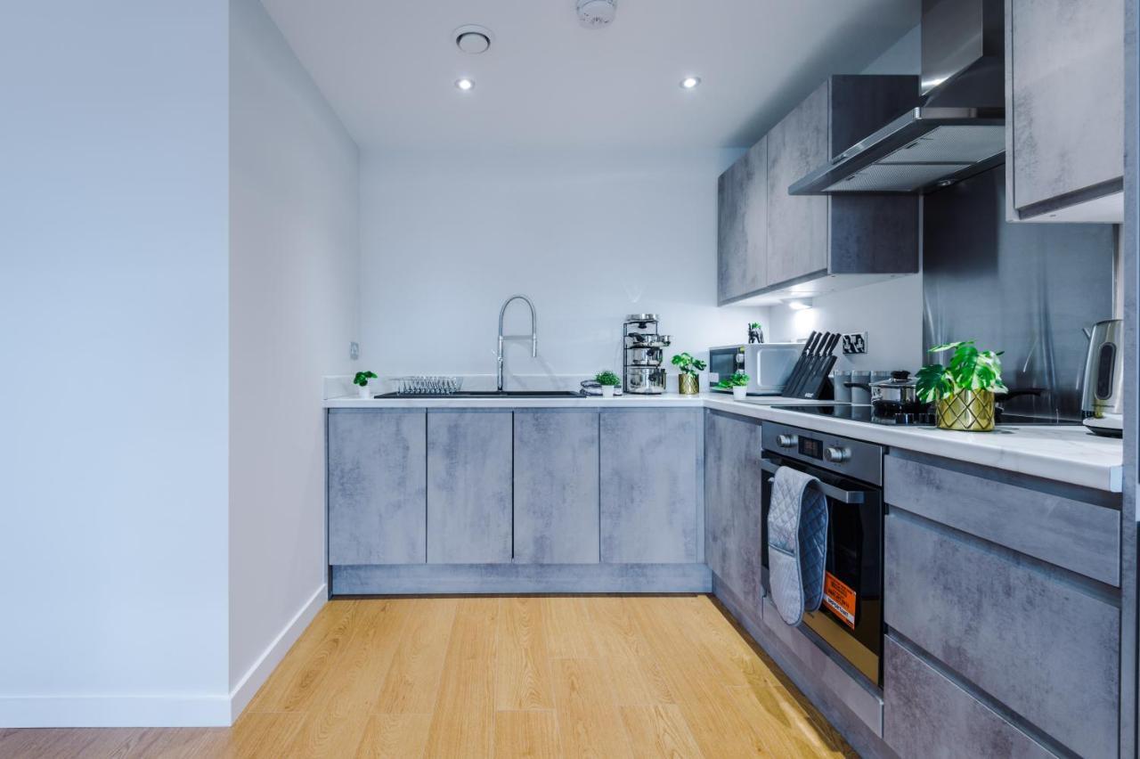 ✰Onpoint - Modern 2 Bed Apartment Close To Centre✰ Leeds  Bagian luar foto