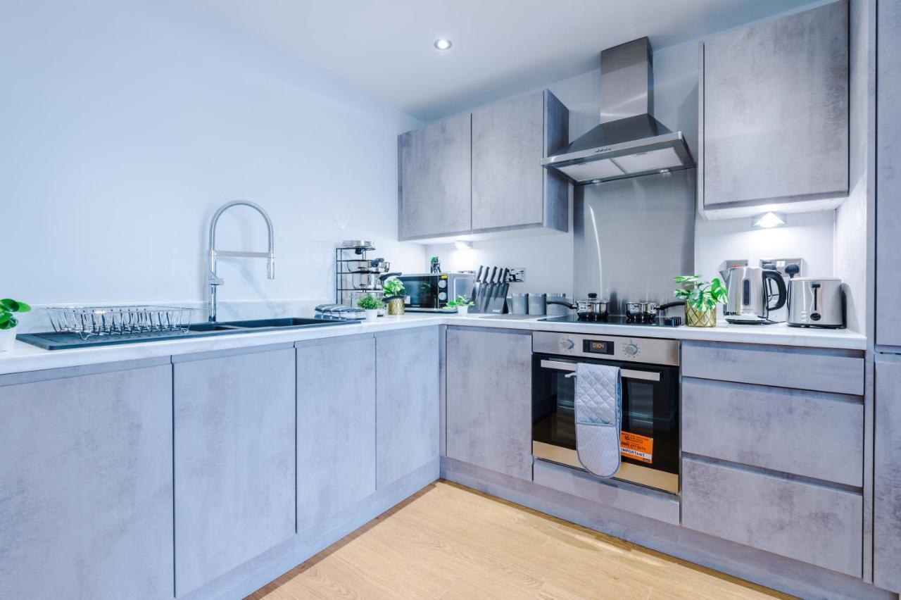 ✰Onpoint - Modern 2 Bed Apartment Close To Centre✰ Leeds  Bagian luar foto