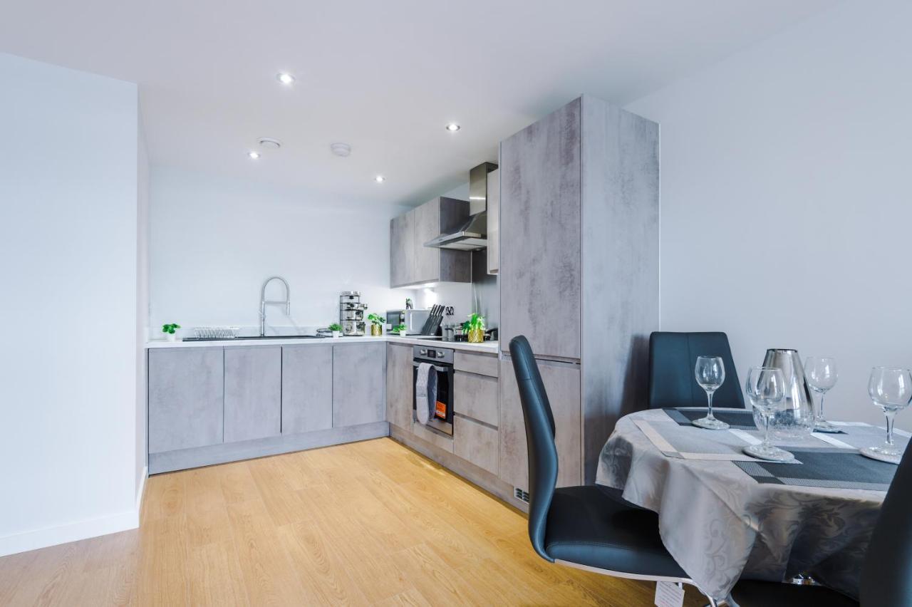 ✰Onpoint - Modern 2 Bed Apartment Close To Centre✰ Leeds  Bagian luar foto