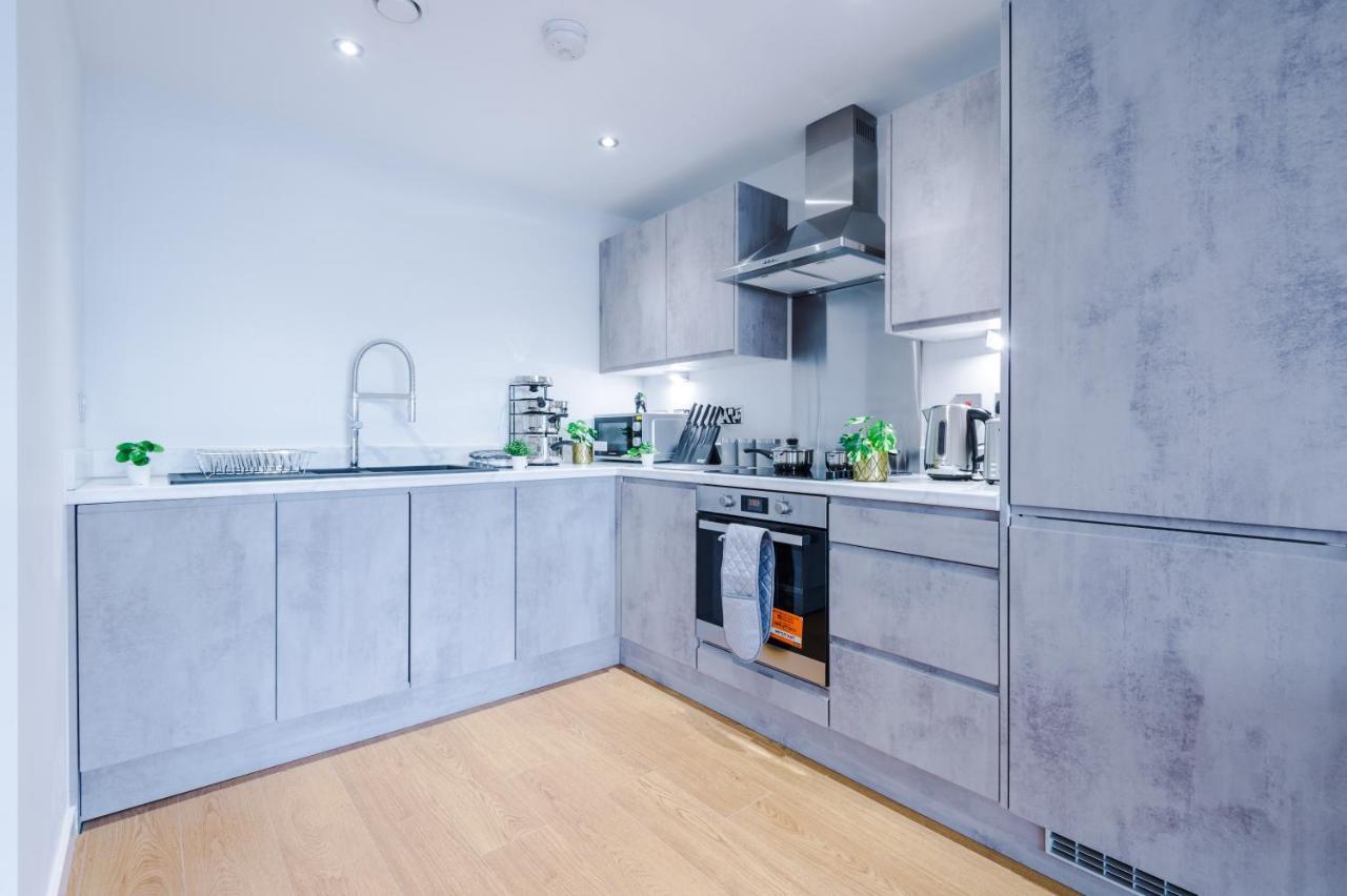 ✰Onpoint - Modern 2 Bed Apartment Close To Centre✰ Leeds  Bagian luar foto