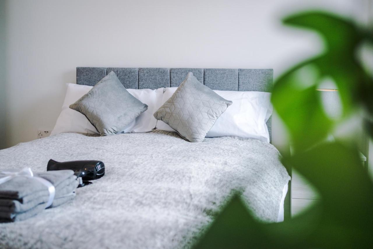 ✰Onpoint - Modern 2 Bed Apartment Close To Centre✰ Leeds  Bagian luar foto